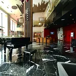 Ramada Encore By Wyndham Σμύρνη