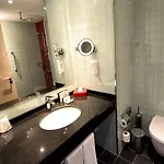 Ξενοδοχείο Ramada Encore By Wyndham 4*