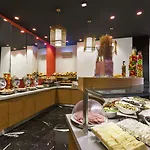Ramada Encore By Wyndham מלון 4*