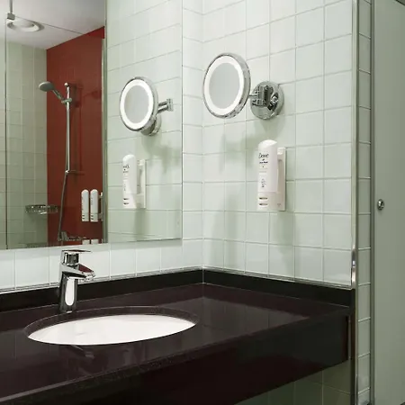 Ramada Encore By Wyndham 4* איזמיר