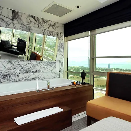 Ramada Encore By Wyndham İzmir