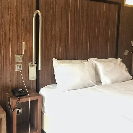 Ramada Encore By Wyndham Hotel Izmir