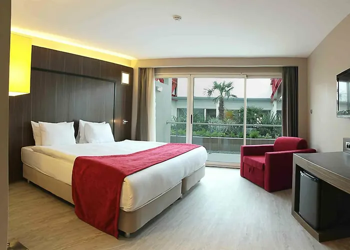 Ramada Encore By Wyndham Отель
