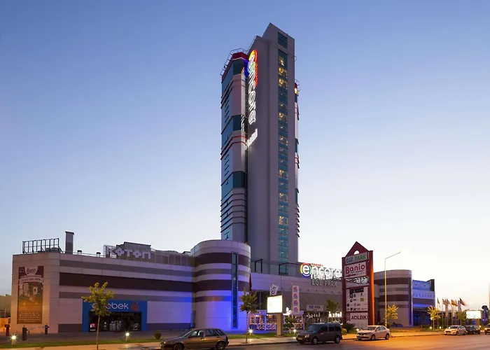 Ramada Encore By Wyndham Отель