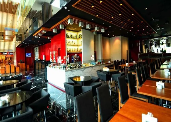 Отель Ramada Encore By Wyndham 4*