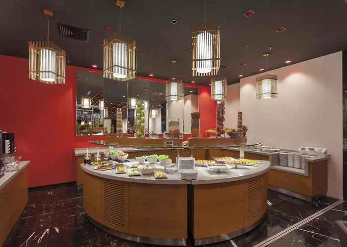 Отель Ramada Encore By Wyndham 4*