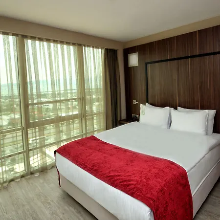 Ramada Encore By Wyndham 4*