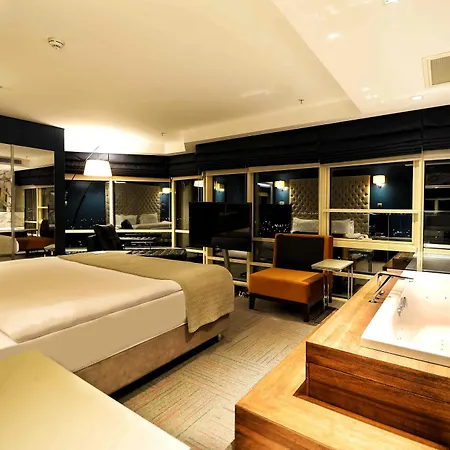 Ramada Encore By Wyndham 호텔 4*