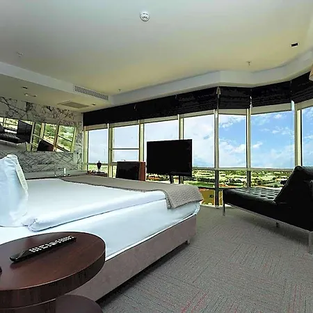 Ramada Encore By Wyndham 호텔 4*