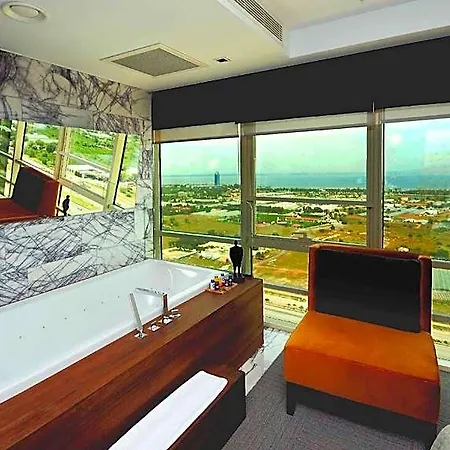 Ramada Encore By Wyndham فندق 4*