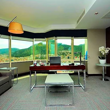 Ramada Encore By Wyndham 4*