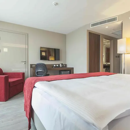 Ramada Encore By Wyndham 4* İzmir