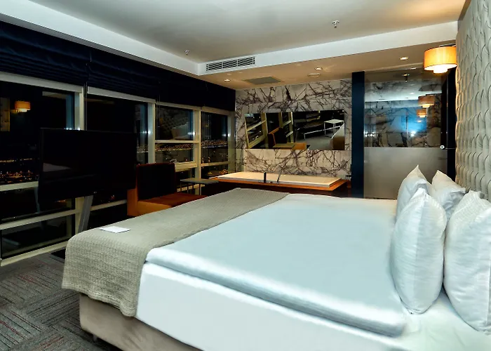 Hotel Ramada Encore By Wyndham