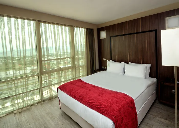 Ramada Encore By Wyndham 4*