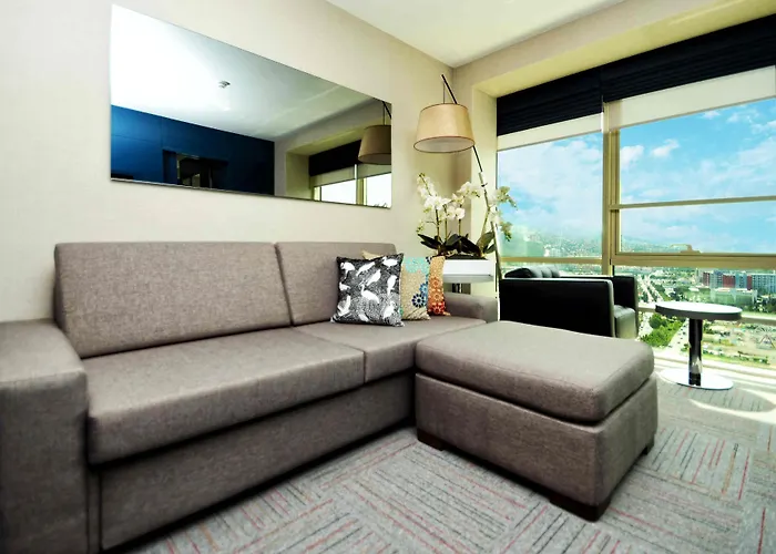 Ramada Encore By Wyndham 4* İzmir