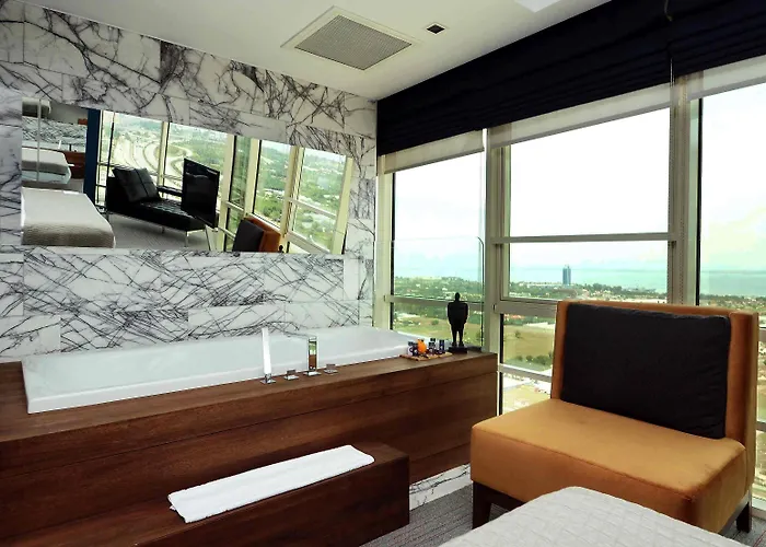 Ramada Encore By Wyndham İzmir