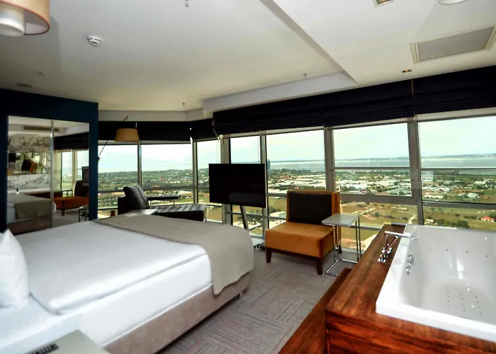 Hotel Ramada Encore By Wyndham İzmir