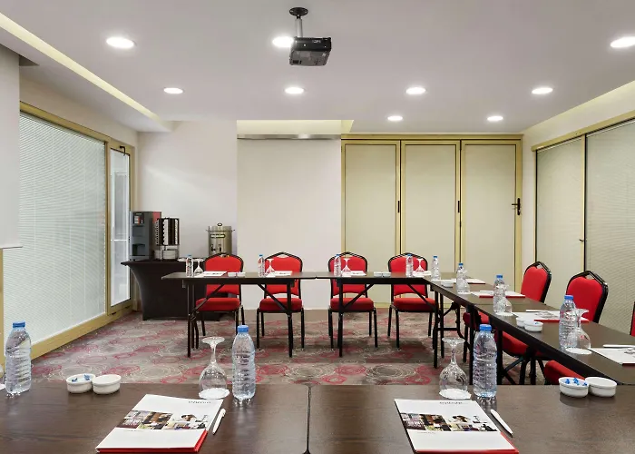 Hotel Ramada Encore By Wyndham Izmir