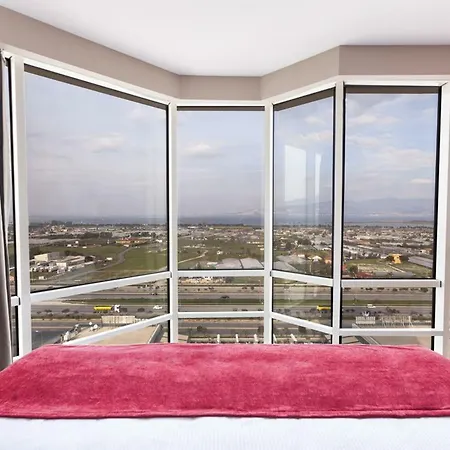 Ramada Encore By Wyndham Smirne