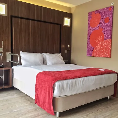 호텔 Ramada Encore By Wyndham 4*