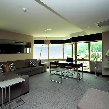 Ramada Encore By Wyndham 호텔 이즈미르