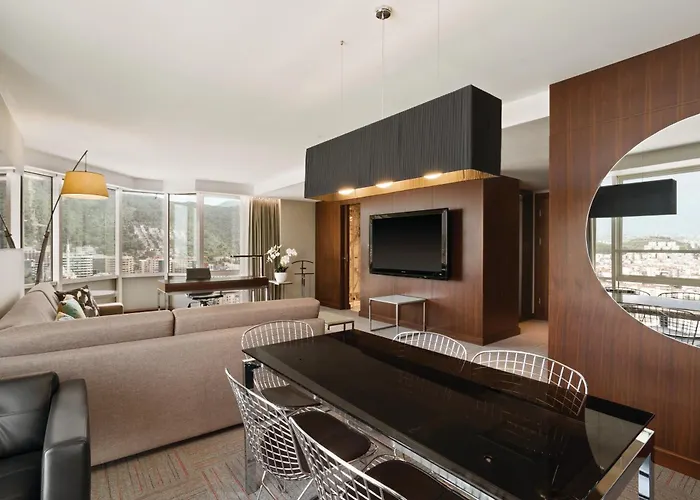 Ramada Encore By Wyndham 4* إزمير