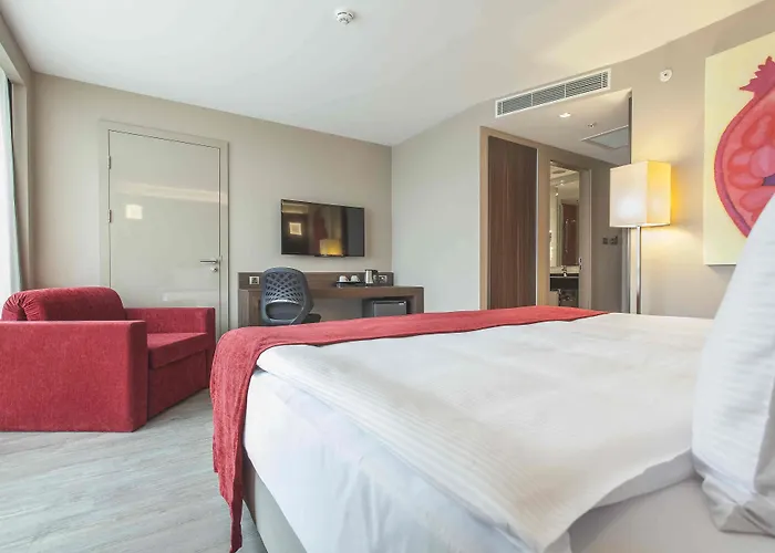 Ramada Encore By Wyndham إزمير