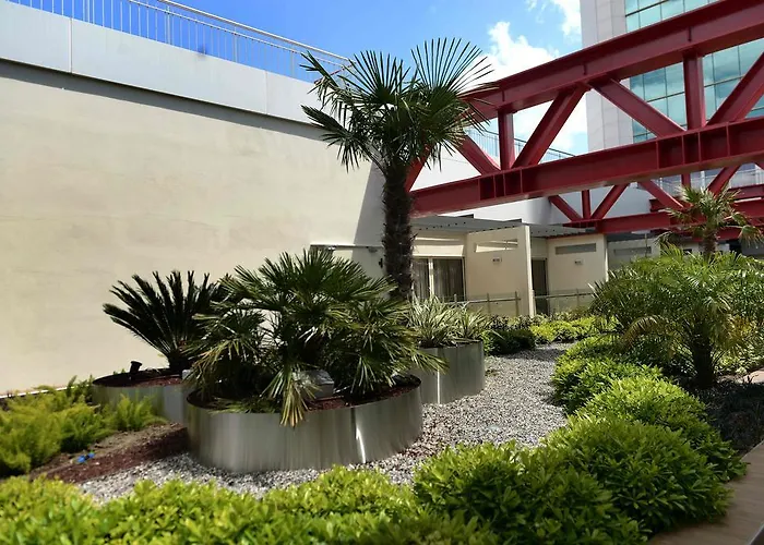 فندق Ramada Encore By Wyndham إزمير